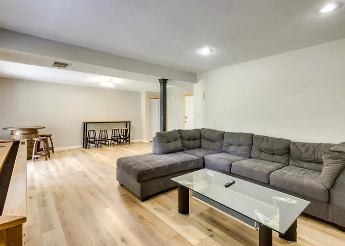 Lakefront Family 13 Mi From Gateway Arch! Holiday home